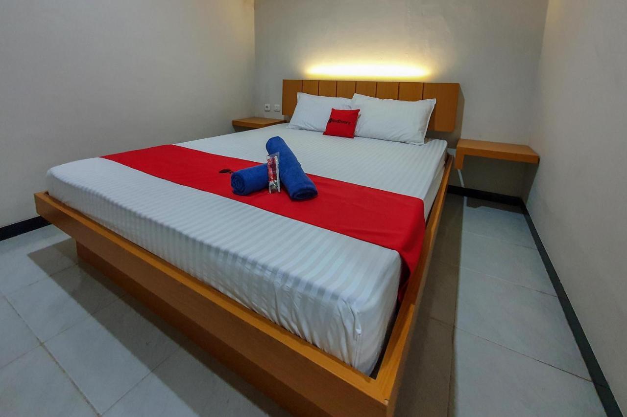 Reddoorz Syariah Near Solo Paragon Mall 2 Bonorejo Ngoại thất bức ảnh