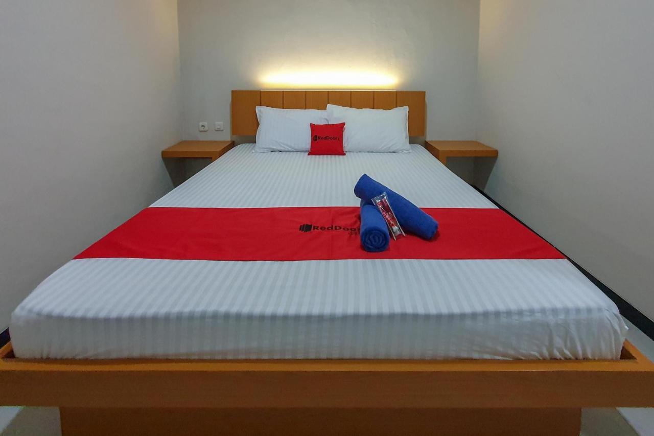 Reddoorz Syariah Near Solo Paragon Mall 2 Bonorejo Ngoại thất bức ảnh