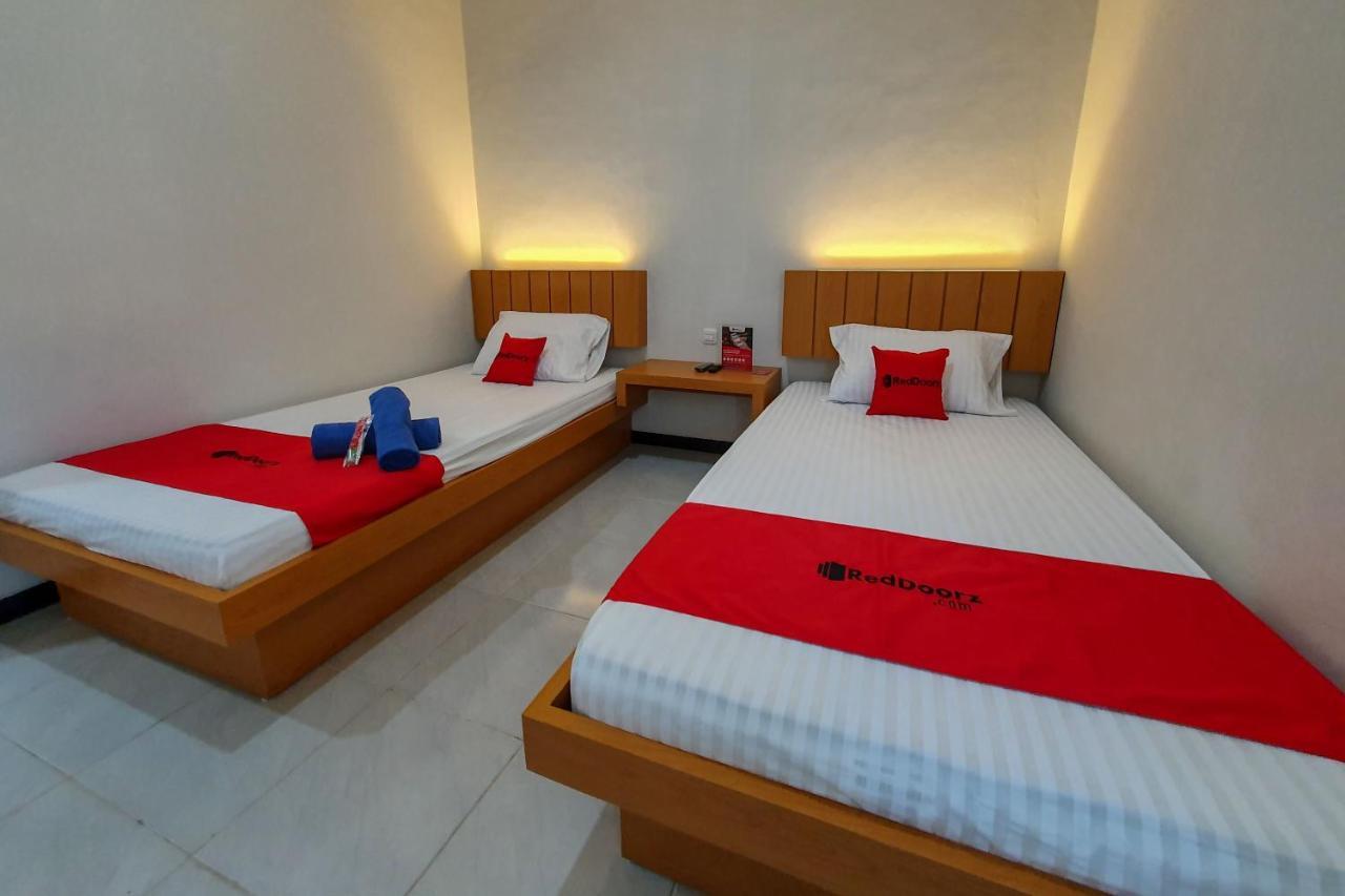 Reddoorz Syariah Near Solo Paragon Mall 2 Bonorejo Ngoại thất bức ảnh