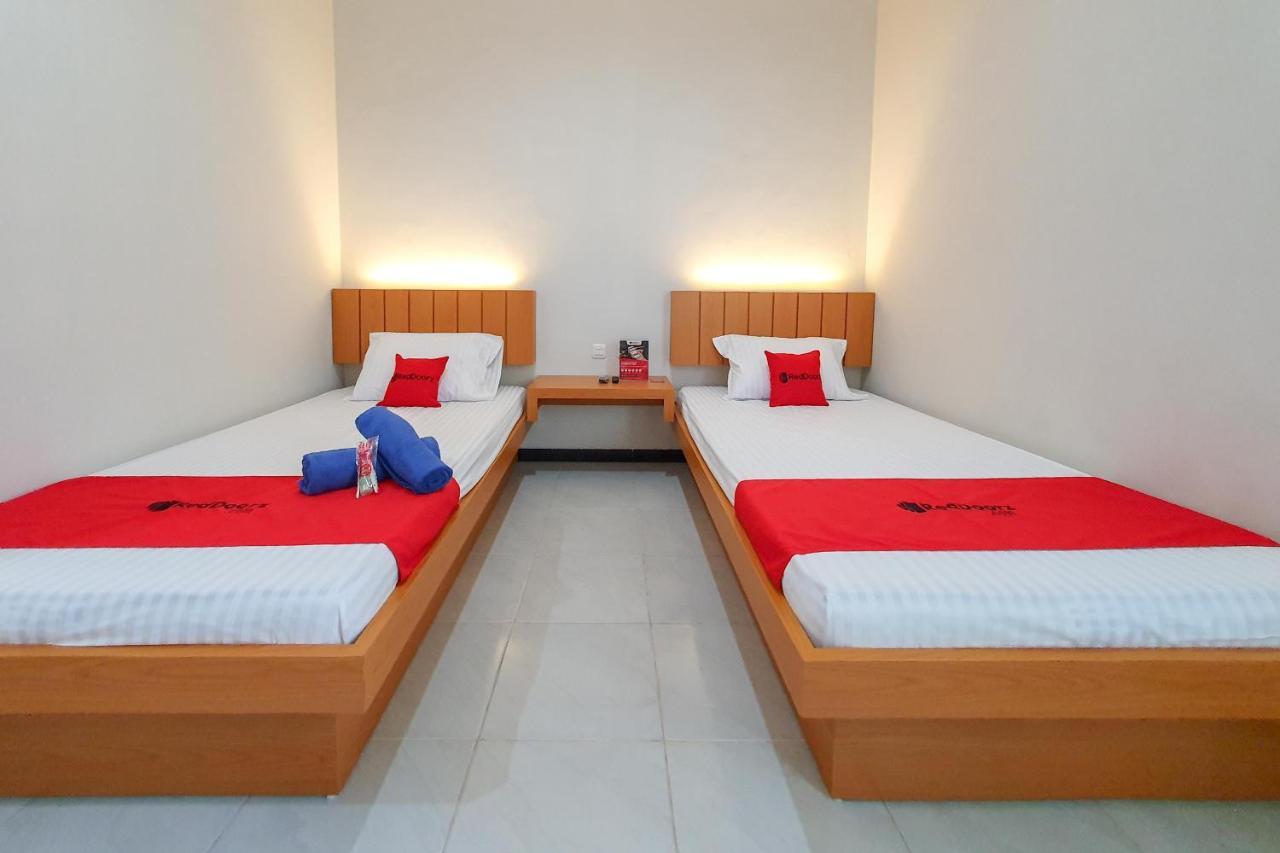 Reddoorz Syariah Near Solo Paragon Mall 2 Bonorejo Ngoại thất bức ảnh