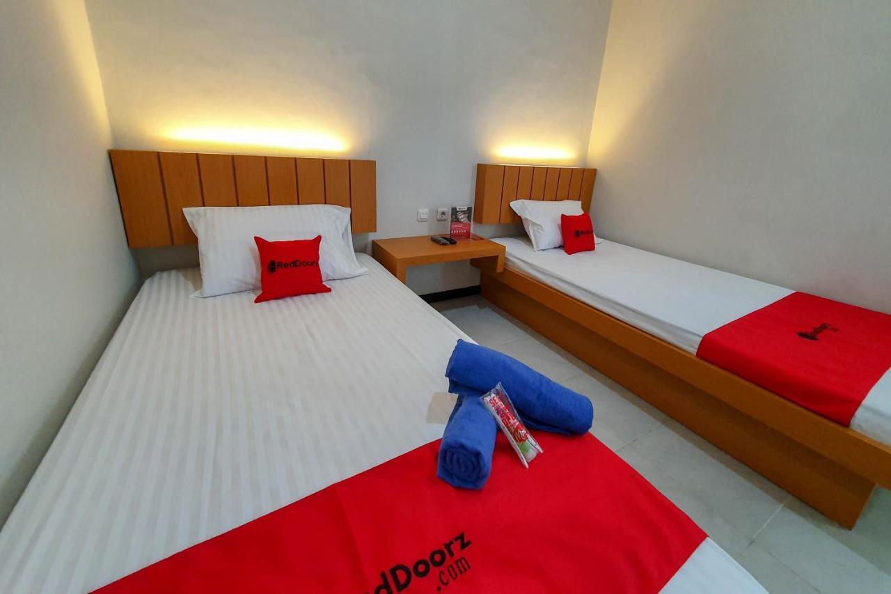 Reddoorz Syariah Near Solo Paragon Mall 2 Bonorejo Ngoại thất bức ảnh