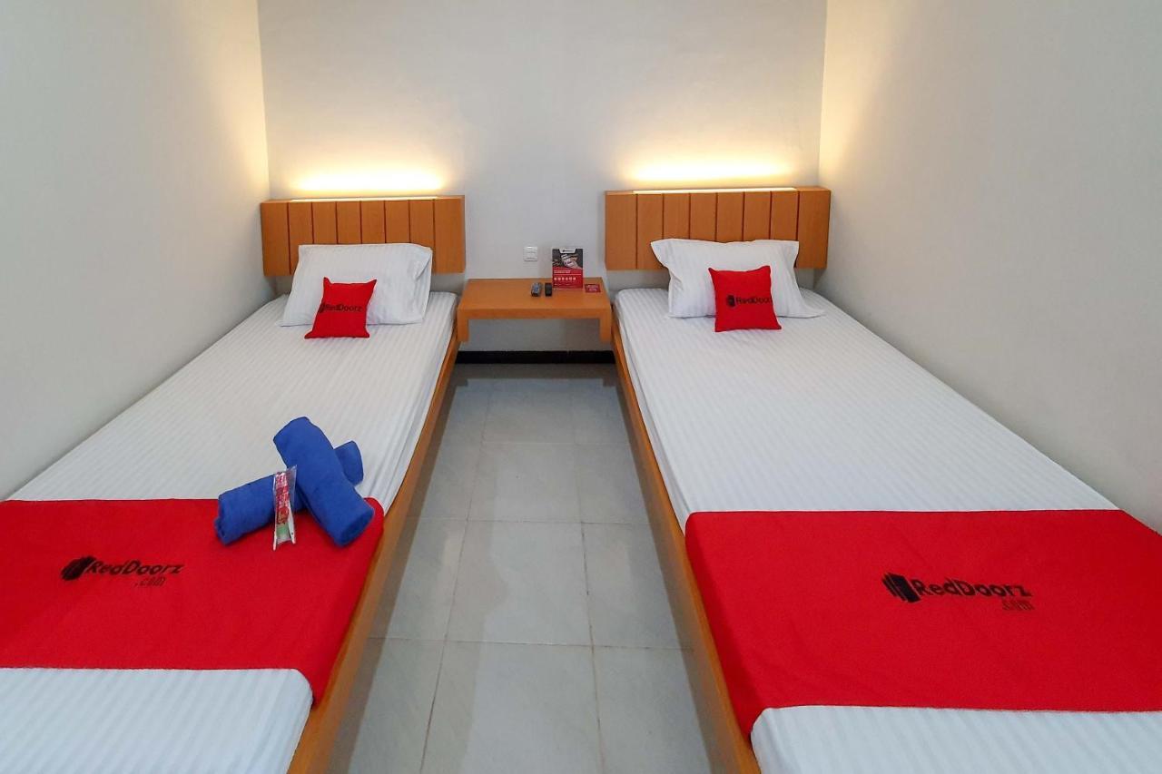 Reddoorz Syariah Near Solo Paragon Mall 2 Bonorejo Ngoại thất bức ảnh