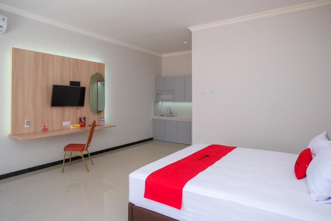 Reddoorz Syariah Near Solo Paragon Mall 2 Bonorejo Ngoại thất bức ảnh