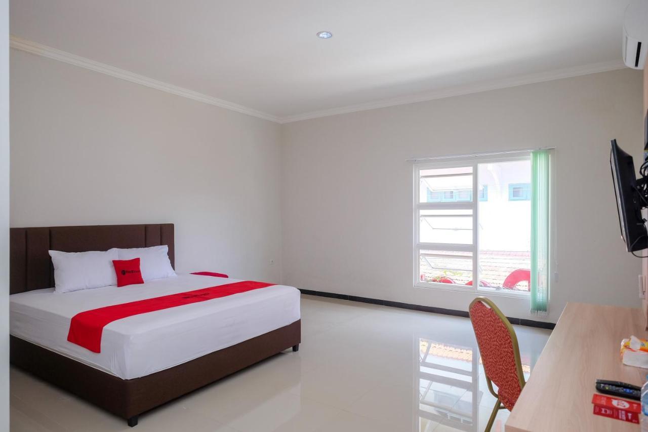 Reddoorz Syariah Near Solo Paragon Mall 2 Bonorejo Ngoại thất bức ảnh