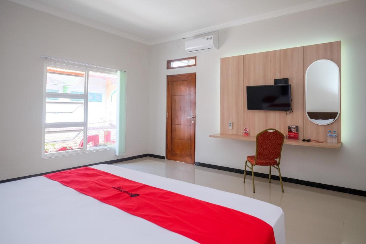 Reddoorz Syariah Near Solo Paragon Mall 2 Bonorejo Ngoại thất bức ảnh