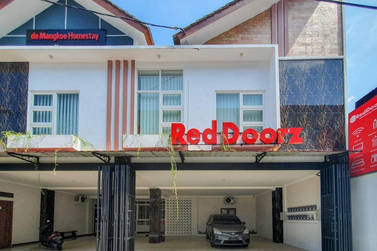 Reddoorz Syariah Near Solo Paragon Mall 2 Bonorejo Ngoại thất bức ảnh