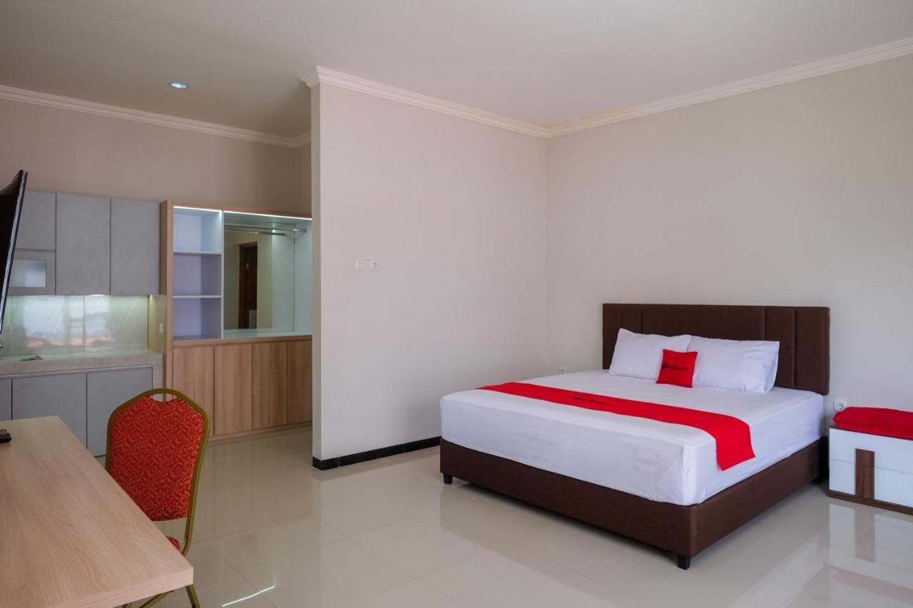 Reddoorz Syariah Near Solo Paragon Mall 2 Bonorejo Ngoại thất bức ảnh