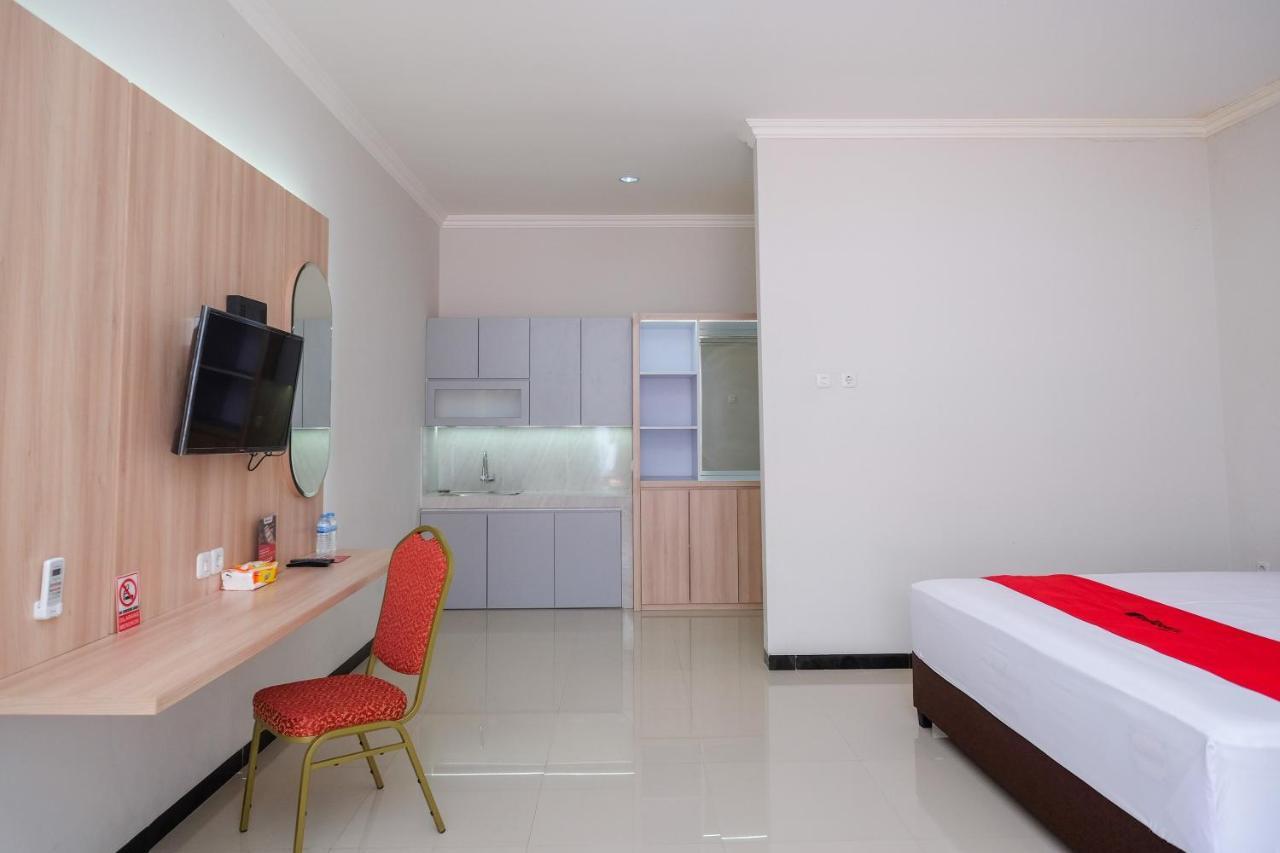 Reddoorz Syariah Near Solo Paragon Mall 2 Bonorejo Ngoại thất bức ảnh