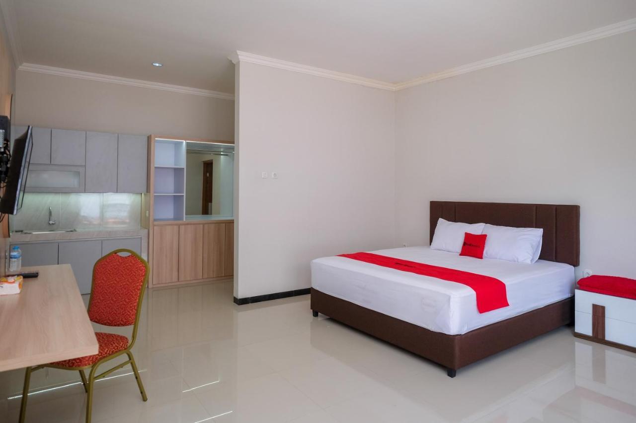 Reddoorz Syariah Near Solo Paragon Mall 2 Bonorejo Ngoại thất bức ảnh